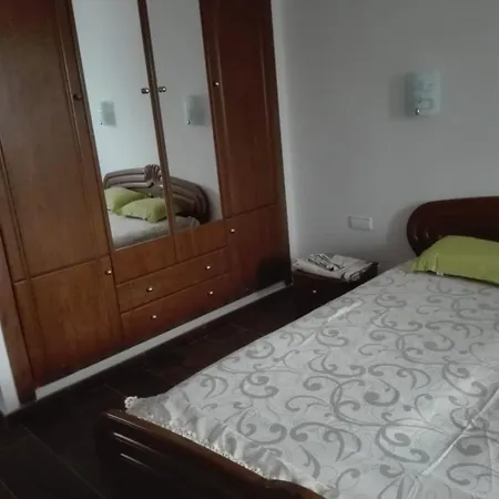 Beach Apartment *